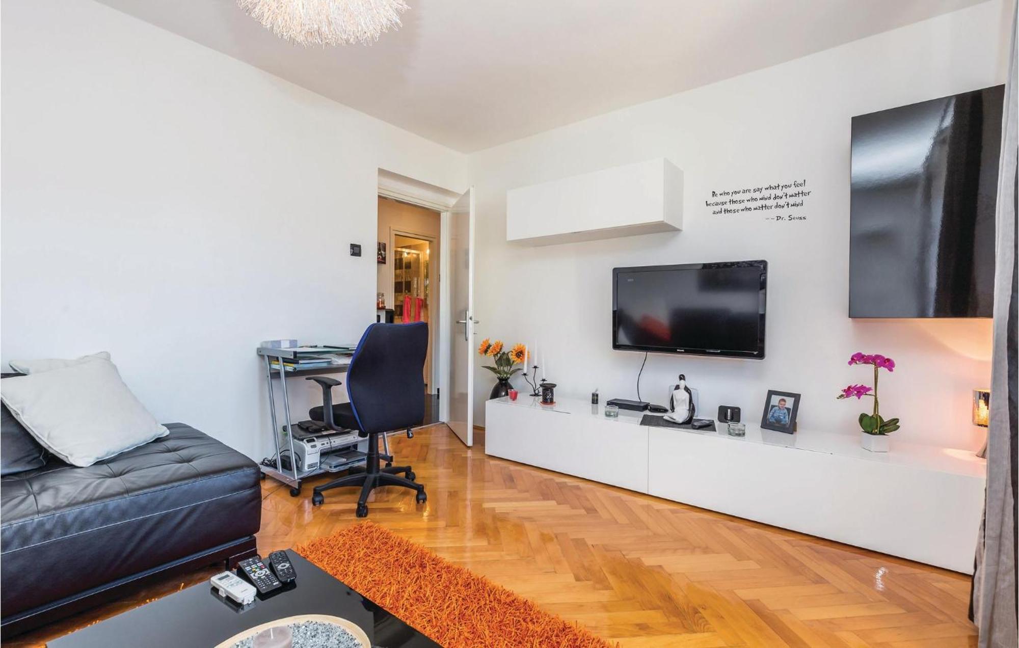 Gorgeous Apartment In Rijeka With Wifi ภายนอก รูปภาพ