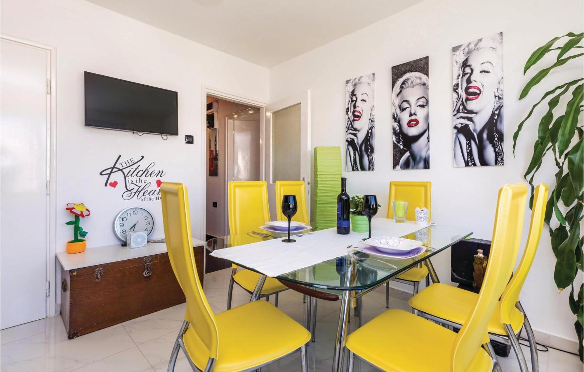 Gorgeous Apartment In Rijeka With Wifi ภายนอก รูปภาพ